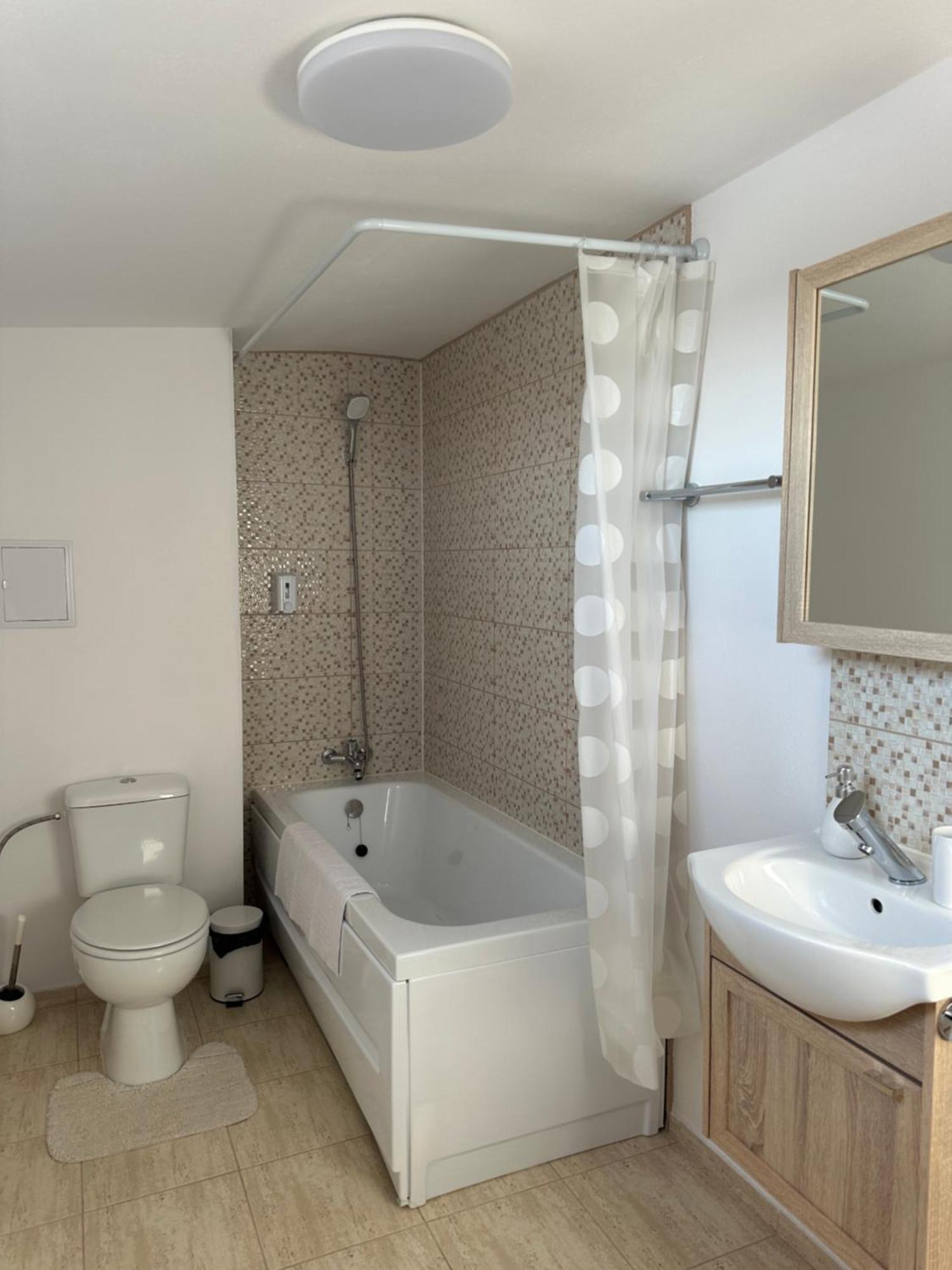 Jokai Apartments Nr9, Code Entry Sfântu-Gheorghe Eksteriør billede